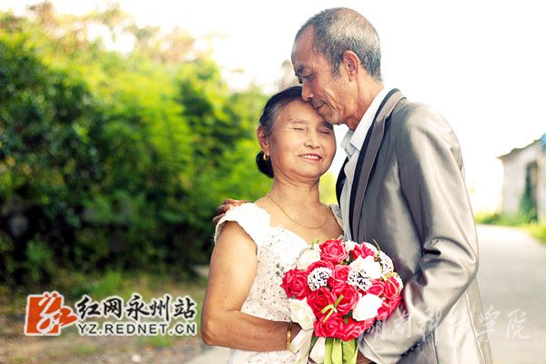 王桂花和张长清，结婚45年。_副本.jpg